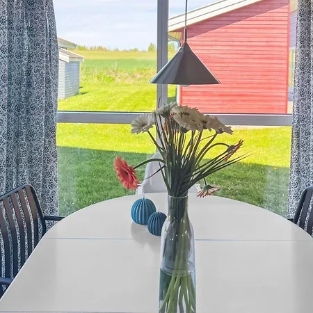 Carlie - 2-8km From The Sea By Interhome